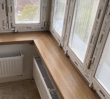 Изготовление угловых подоконников из дерева на заказ в Уфе от компании ЭкоМассивУфа