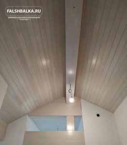 фальшбалки из лиственницы и вагонка крашенная из лиственницы
