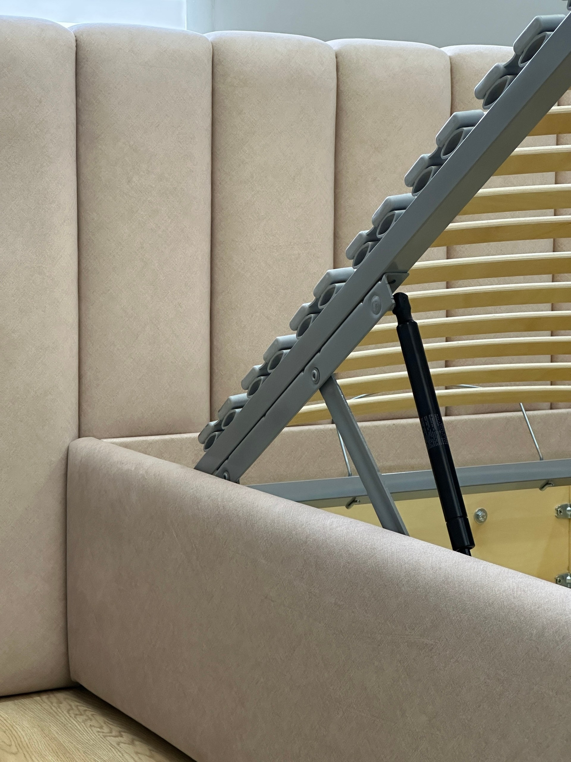 Кровать Катрин с подъемным механизмом. Ателье мягкой мебели MALINO