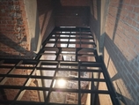 антресольный этаж в аптеке
