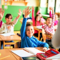 изображение репетитор для школьника