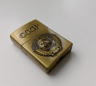 Картинка универсальной зажигалки, в которой можно регулировать пламя
