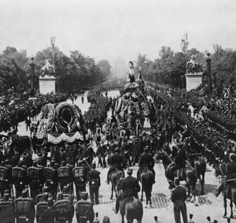Похоронная процессия Виктора Гюго в Париже, 1885 год