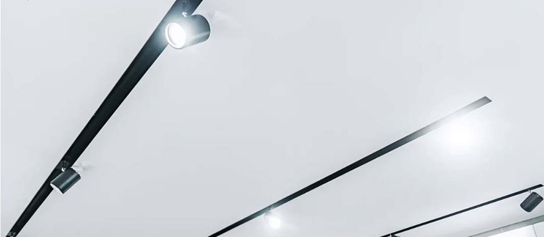 Натяжные потолки с профилем slot 80