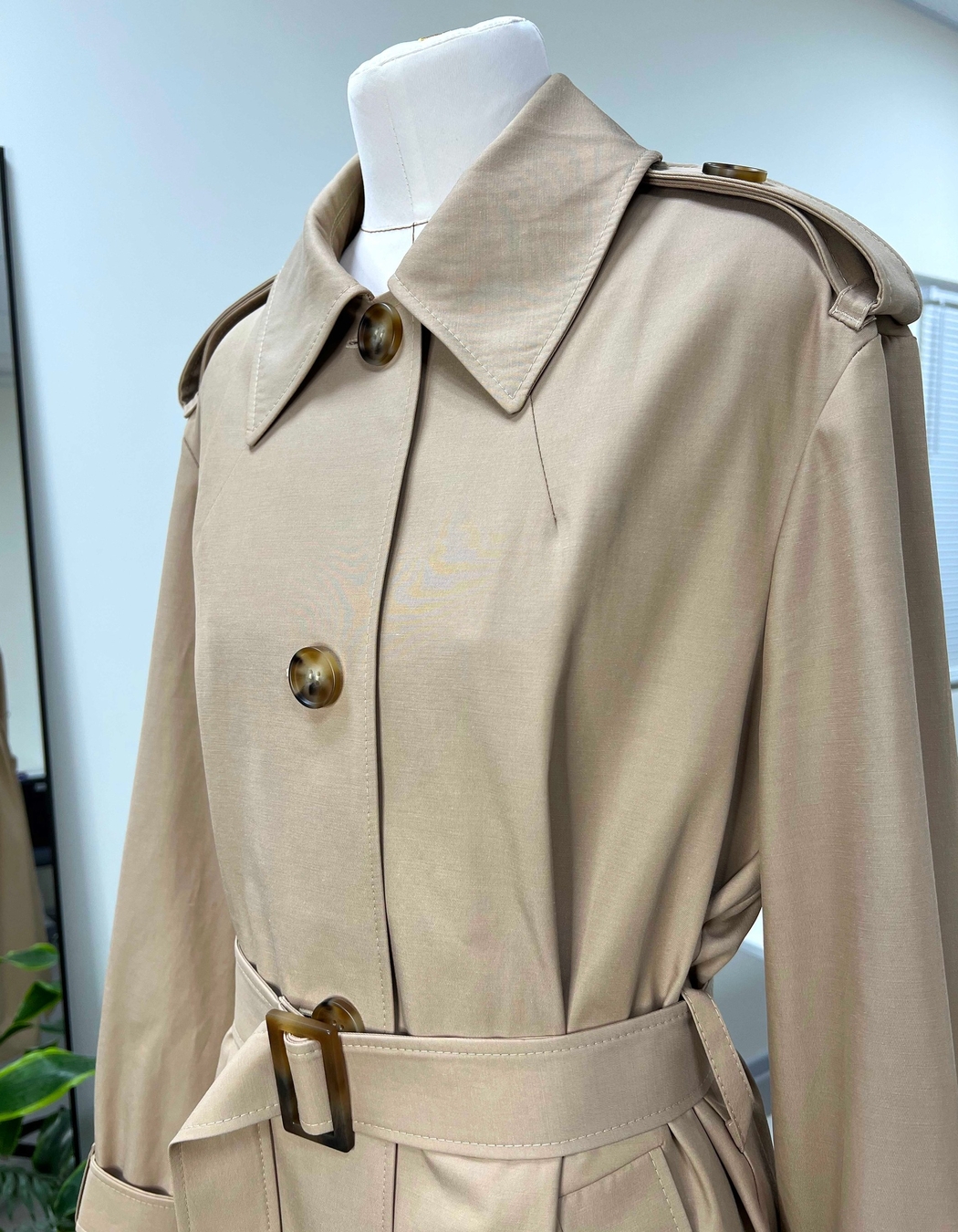 Пошив плаща классического женского 