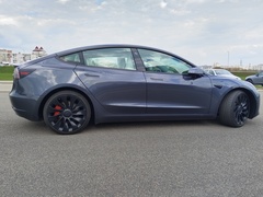 ФОТО: TESLA MODEL 3 PERFORMANCE