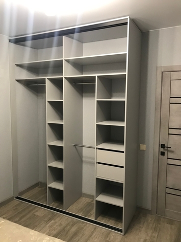 Шкафы-купе "Хай тек купе" на заказ Арт. UG1-77-888-0656