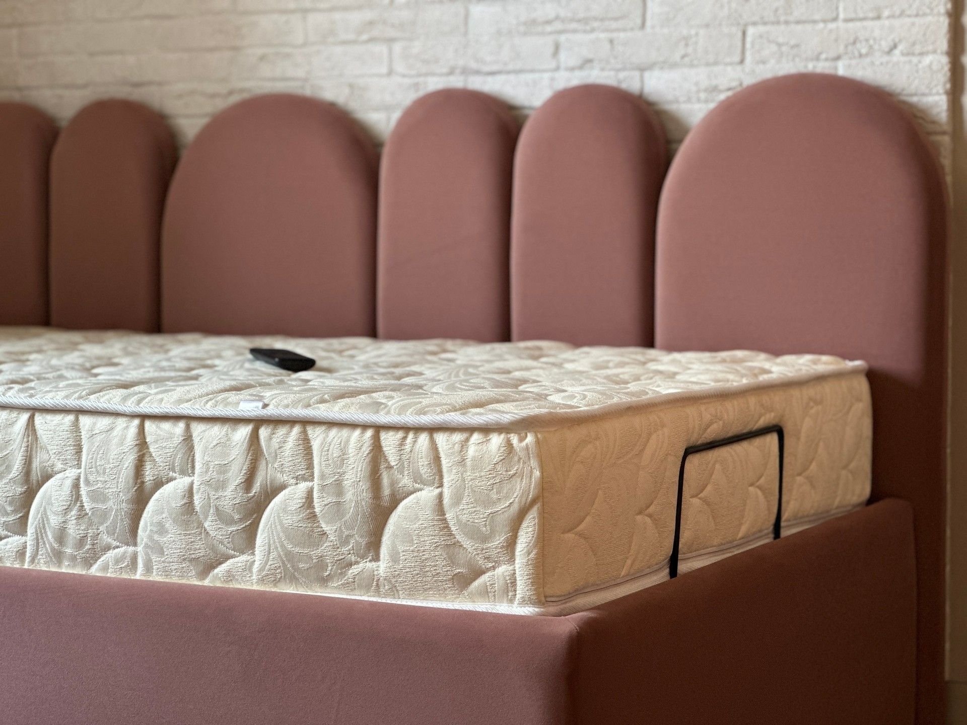 Детская кровать Эврика с подъемным механизмом. Ателье мягкой мебели MALINO