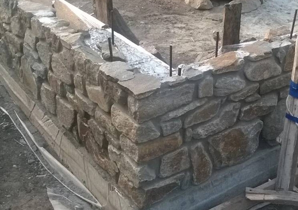 Фундамент из бутового камня