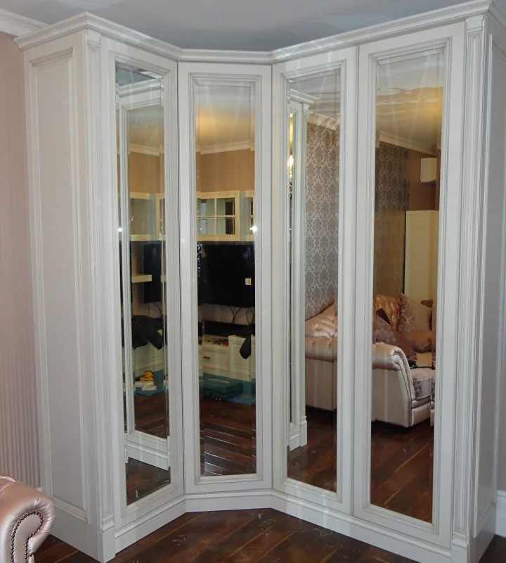 угловой шкаф купе на заказ в Москве