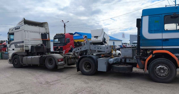 Вызвать грузовой эвакуатор в Уфе, Республика Башкортостан быстро и недорого от компании Буксир Трэк