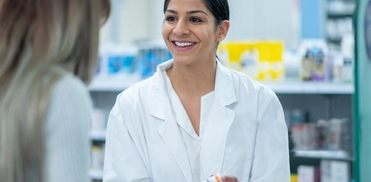 Фармацевт консультирует по препарату Осполот