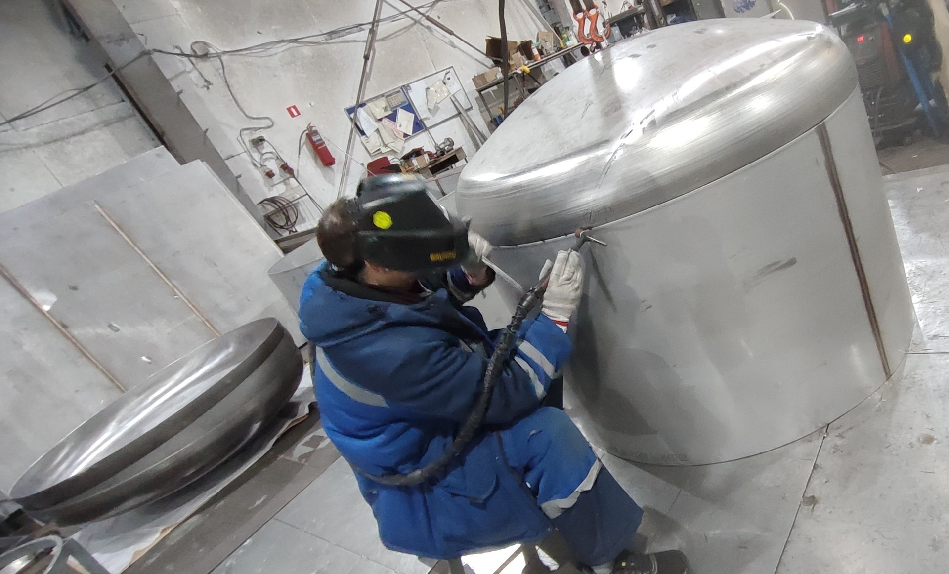 Аккумулирующая емкость V-2,4 м3