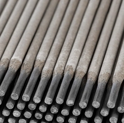 Электроды сварочные Аркус ЛЮКС МР-3 2,5мм 1кг вакуум пачка с электродами рядом