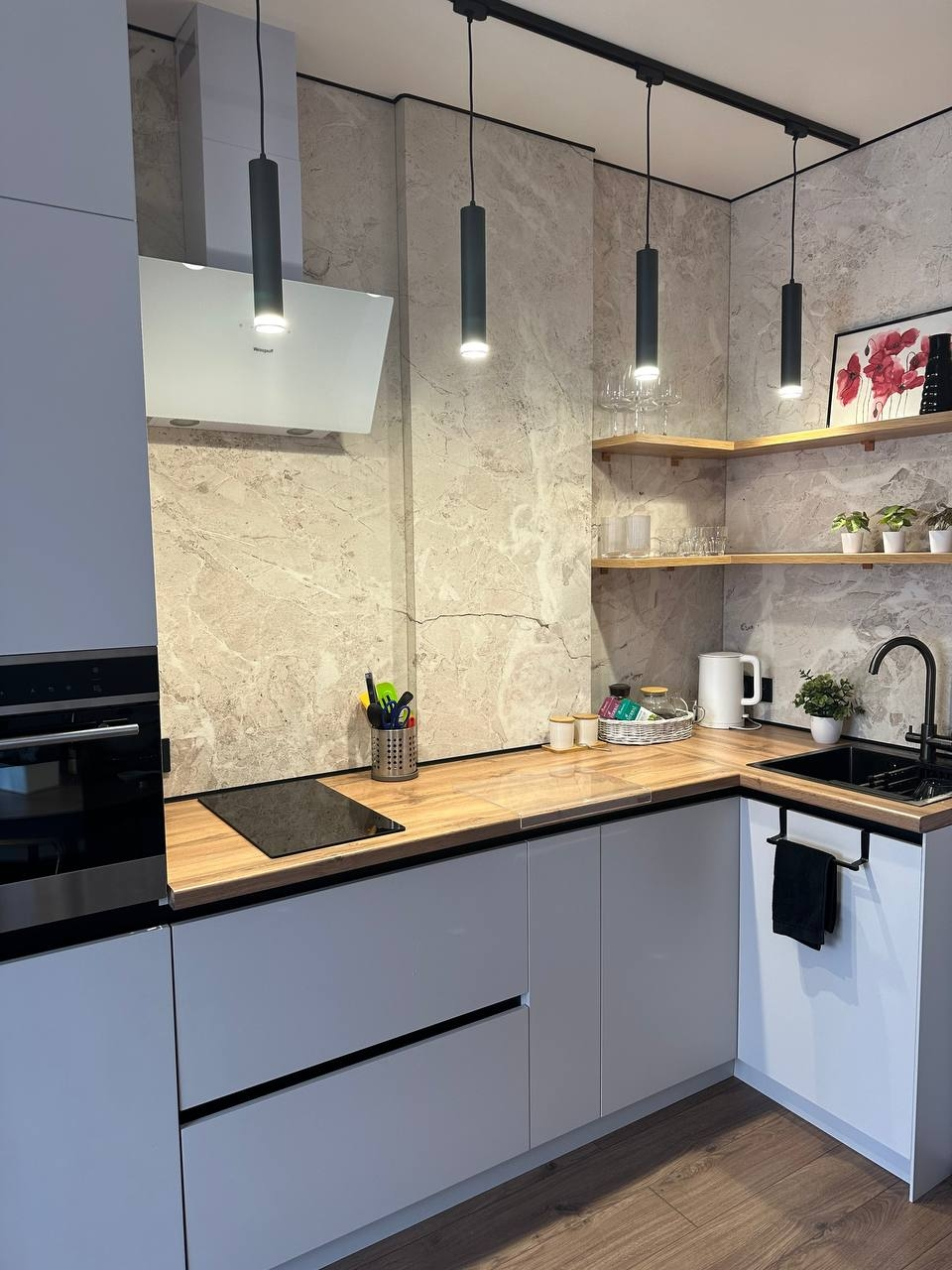 Oblicovka_gibkim_mramorom_Luna