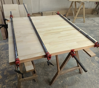 Производство подоконников из дуба на заказ в Уфе из натурального дерева от компании ЭкоМассивУфа