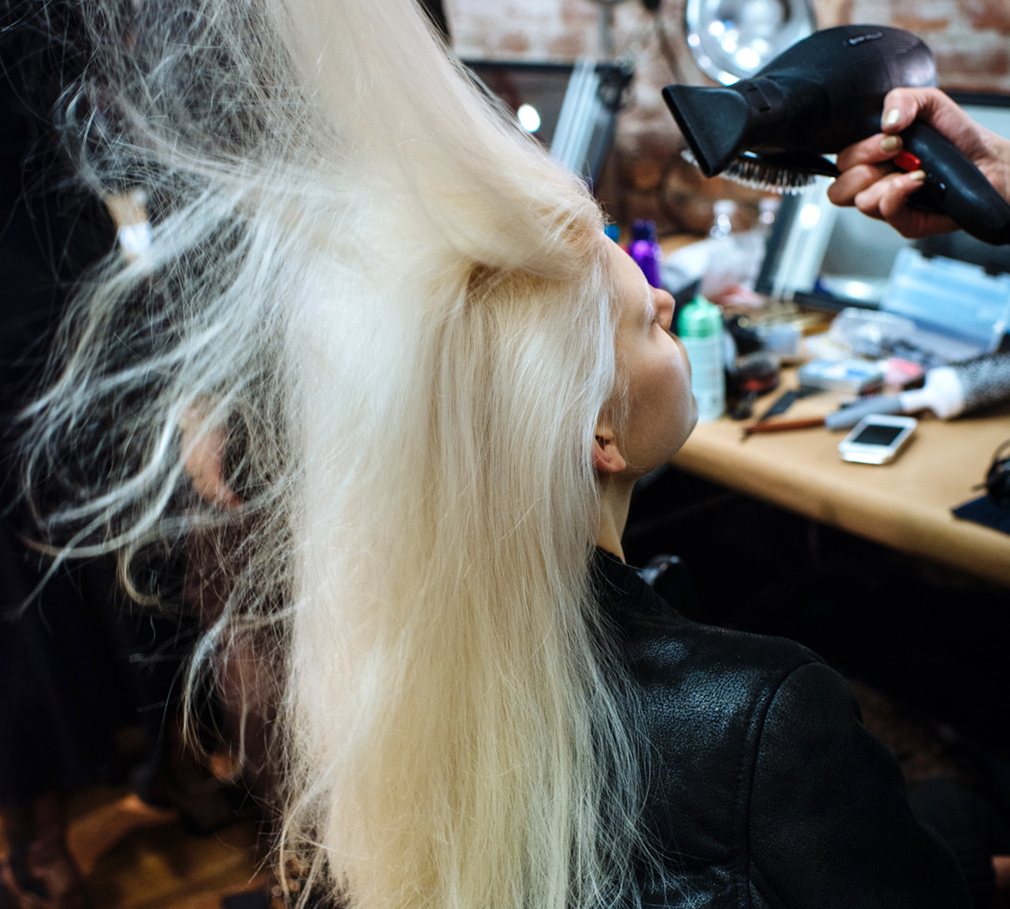 Обесцвечивание волос