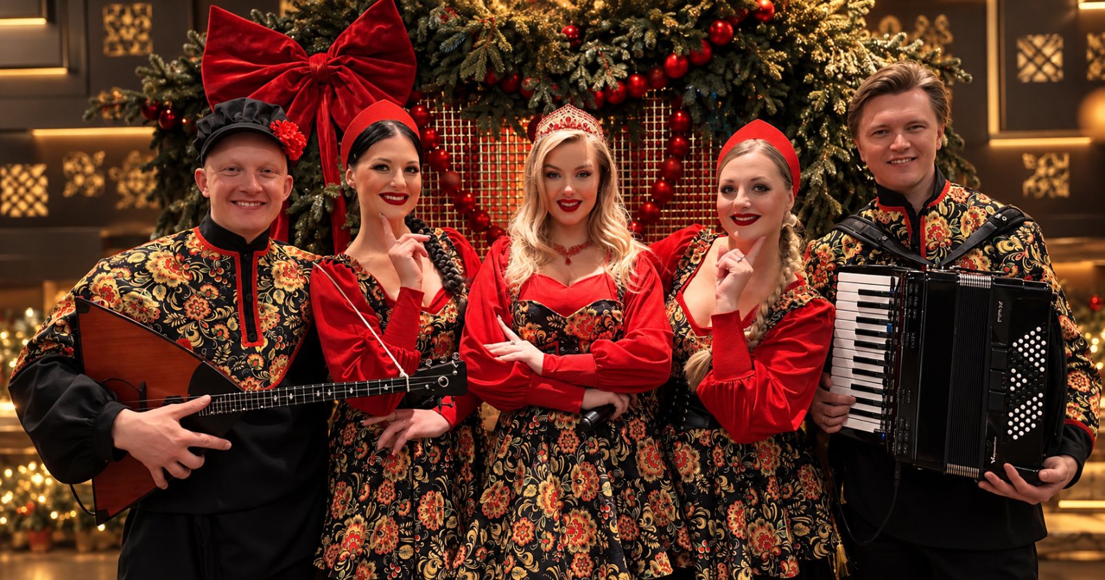 Народный состав Jeanne Band: балалайка, вокал, баян и танцовщицы в народных костюмах