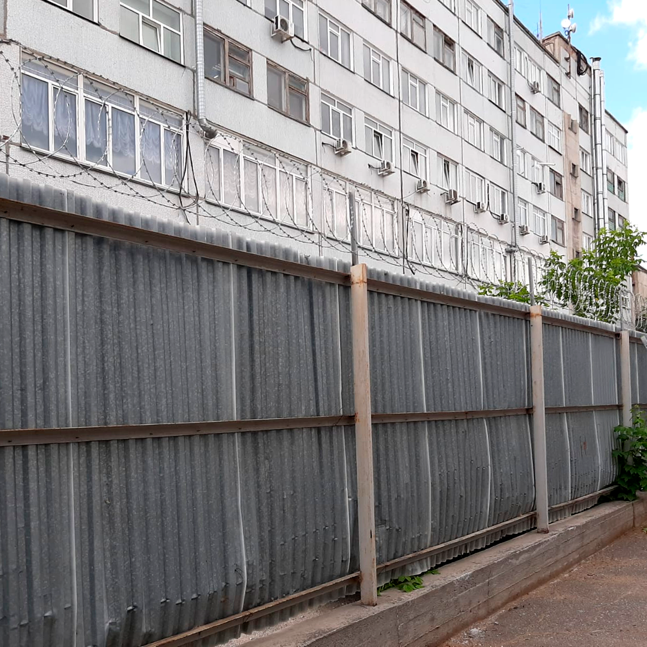 Изготовление ограждений из металла с покраской и монтажом