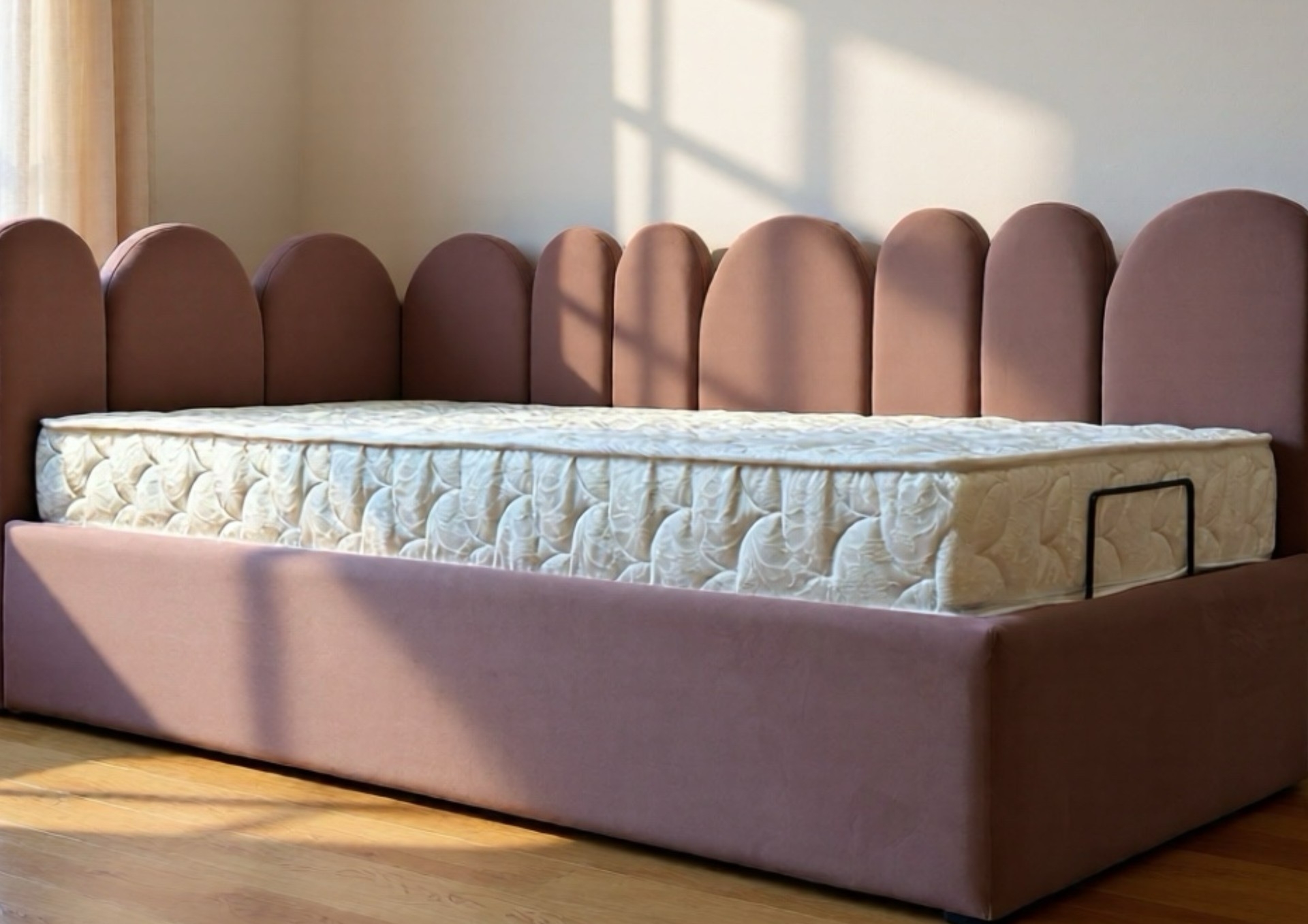 Детская кровать Эврика с подъемным механизмом. Ателье мягкой мебели MALINO