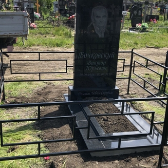 заказать памятник в Саратове на могилу 
