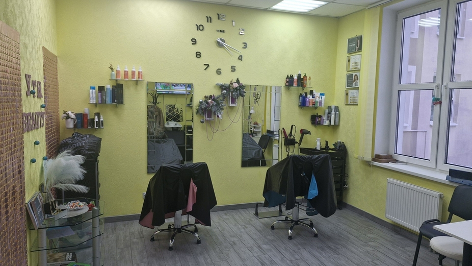 интерьер парикмахерской в Борисове
