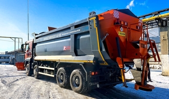 КДМ на базе самосвала SITRAK 8x4 зима