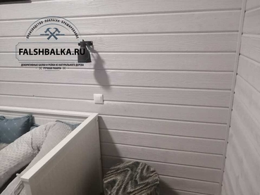 крашеный планкен на кухне-веранде
