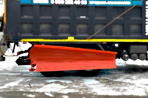 Боковой отвал для КДМ