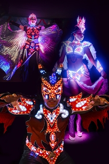 Танец с крыльями, шоу ангелов