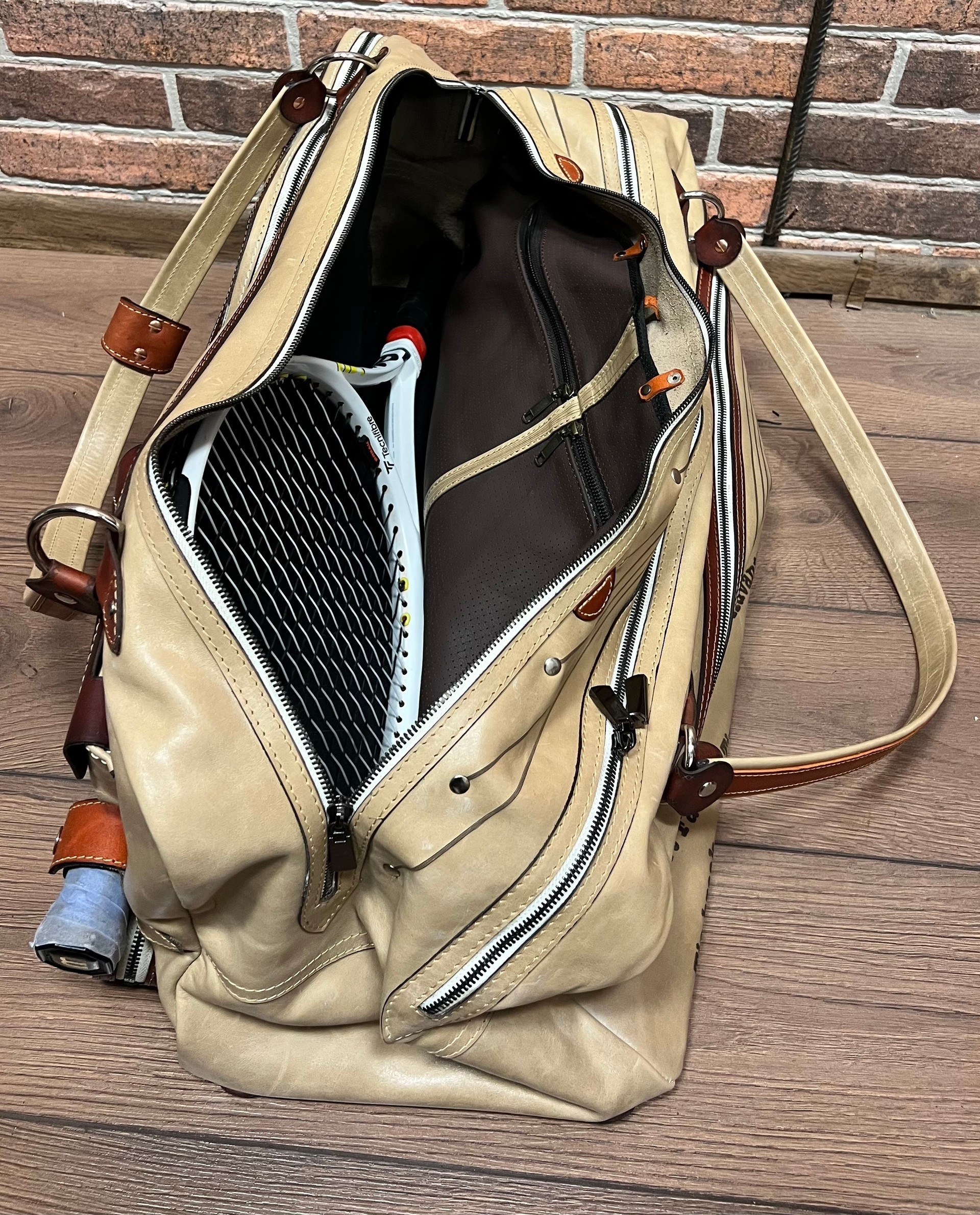 Кожаная сумка для большого тенниса ручной работы