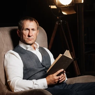 Александр Сухов - автор и ведущий курсов оздоровления