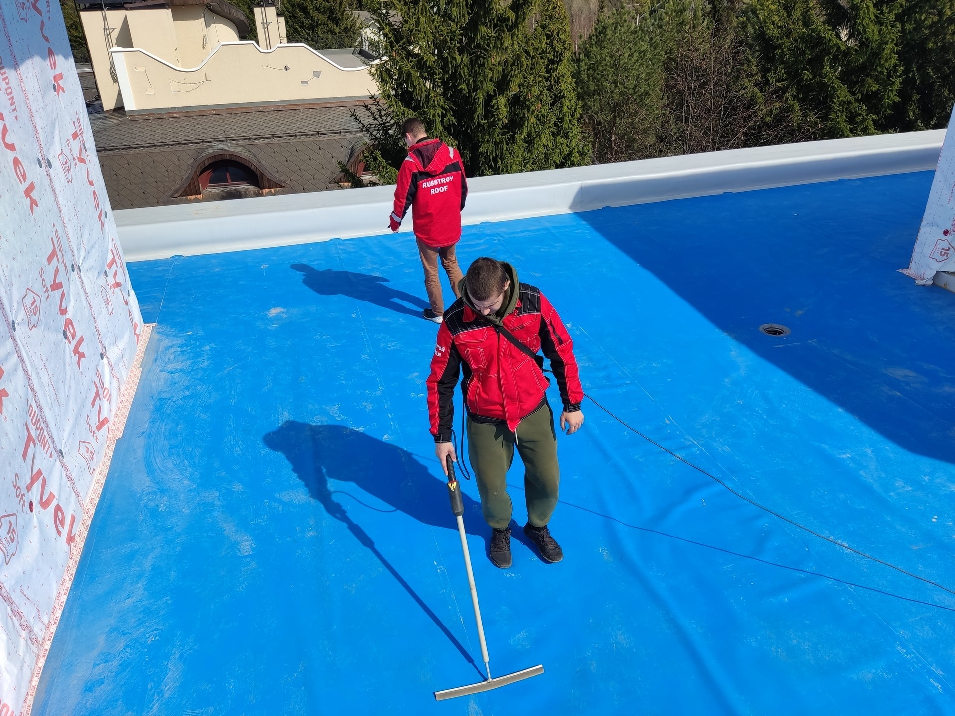 поиск  порезов на  пвх  мембране