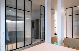 Интерьерная перегородка в современном интерьере