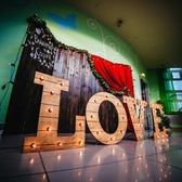 Пресс-вол, фотостена, фон для фотосессии для свадьбы, дня рождения, вечеринки, юбилея в ПМР. Купить, заказать в Тирасполе, Бендерах, Рыбнице 0 533 66266