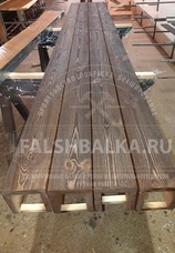 балки из сосны брашированные и крашенные