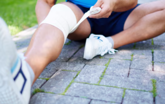 Консервативные методы: компрессия, препараты, местная терапия и повязки