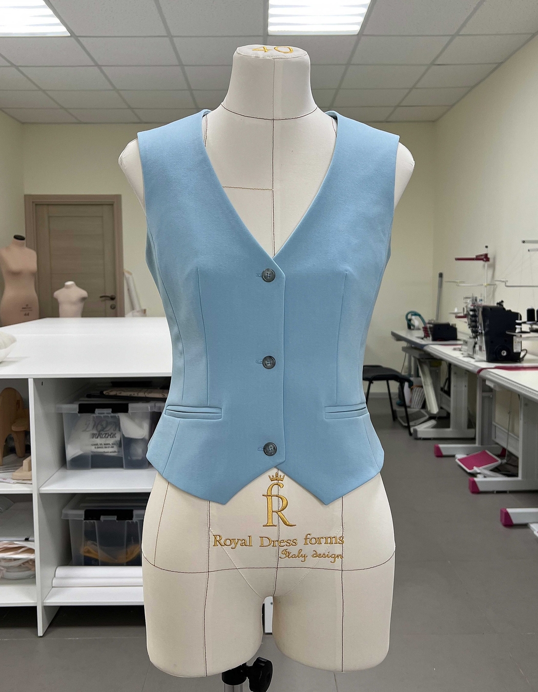 Пошив жилета женского на заказ