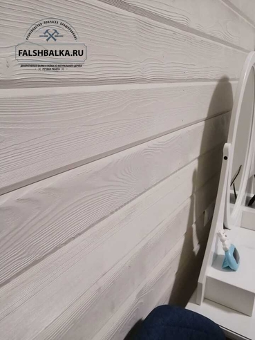 крашеный планкен на кухне-веранде