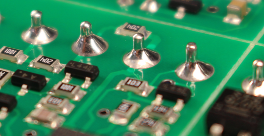 СПРИНТИКА-ПРО >>> Полуавтоматический монтаж СМД элементов на печатные платы и ручной выводной монтаж по водосмывной технологии