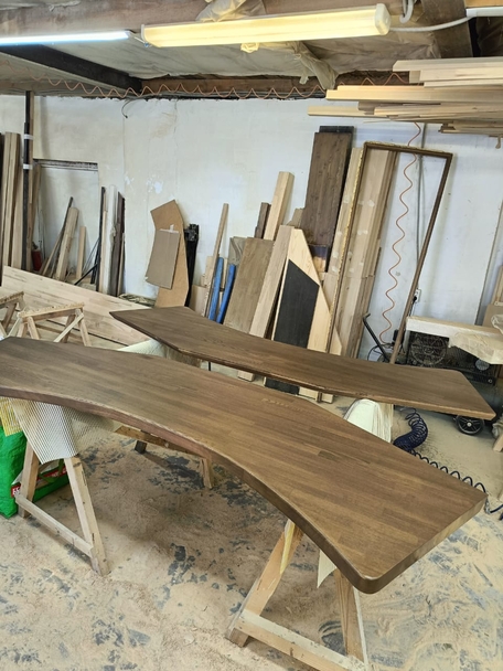 Изготовление овальных столешниц из массива дерева в Уфе от компании ЭкоМассивУфа