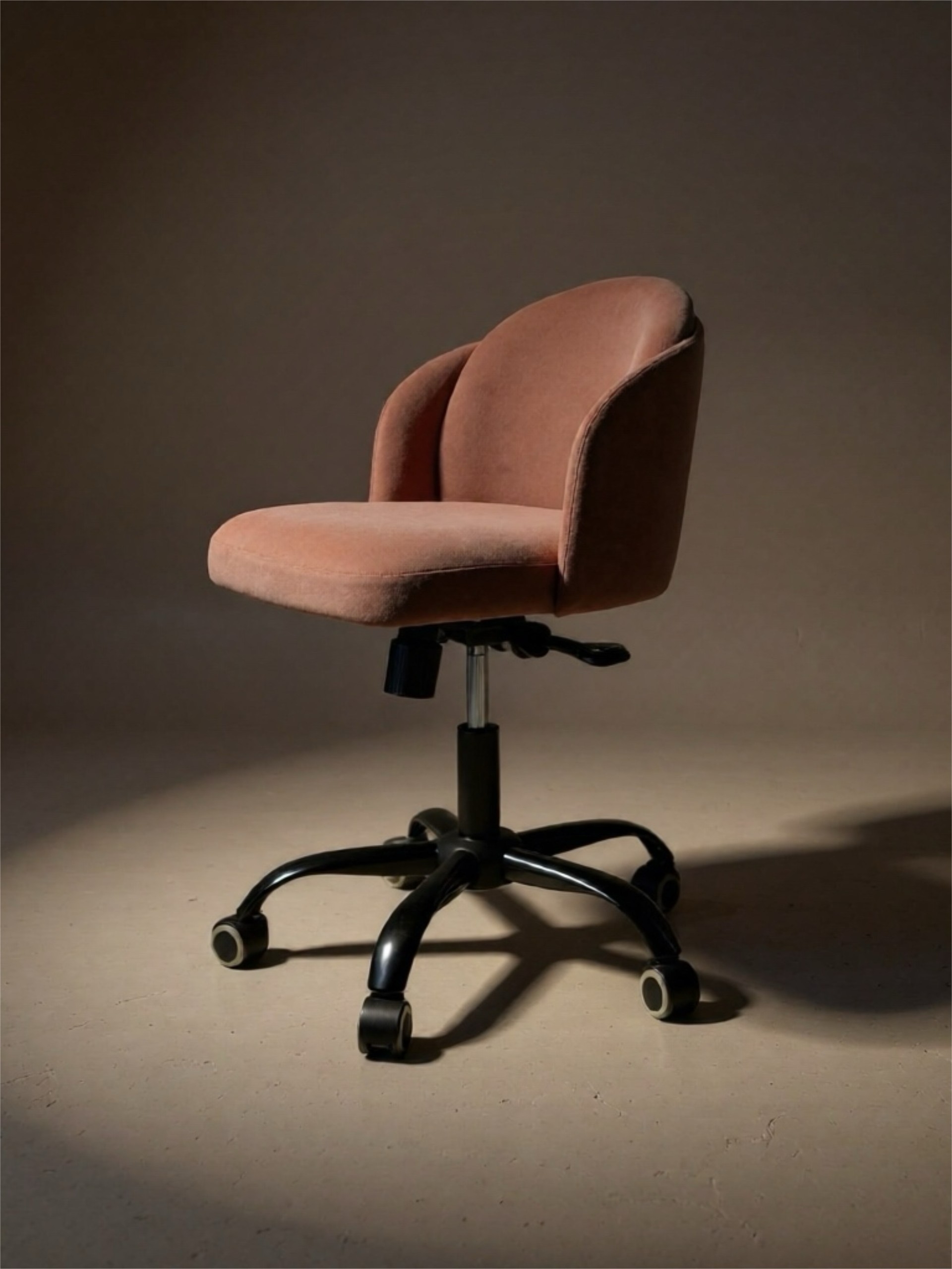 Компьютерный стул Умник. Поворотное основание, регулируемая высота. Ателье мягкой мебели MALINO