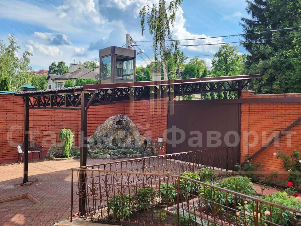 Односкатный навес из металлочерепицы