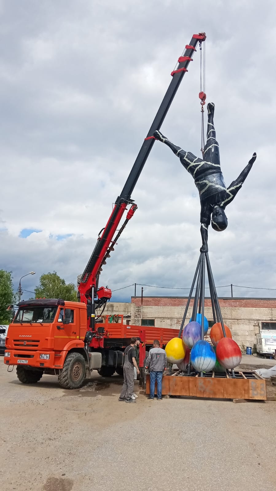 Услуги спецтехники и перевозок грузов в Москве и области. Услуги, аренда манипулятора, автокрана