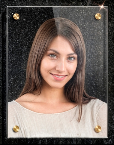 Памятник со стеклом