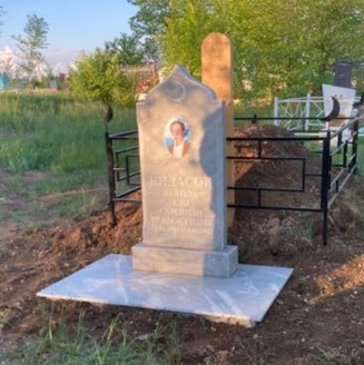 установка памятников на могилу Саратов