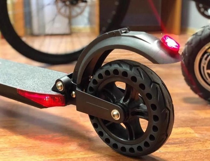 Задний фонарь электросамоката Kugoo S3 PRO