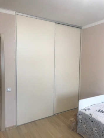 Шкафы-купе "Хай тек купе" на заказ Арт. UG1-77-888-065644