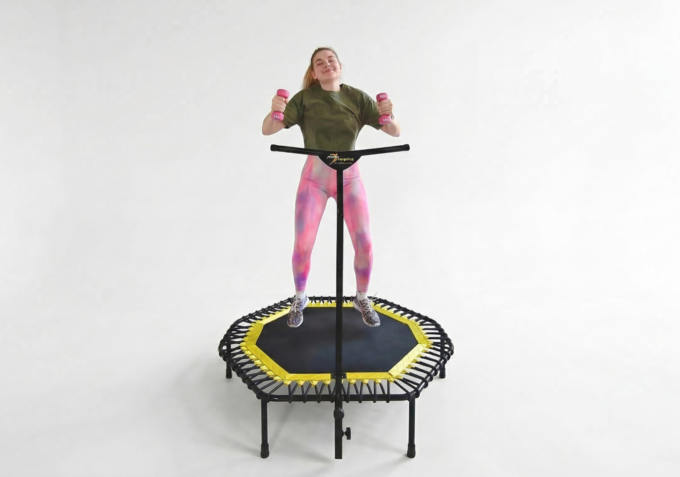 Джампинг фитнес — групповое занятие на батутах