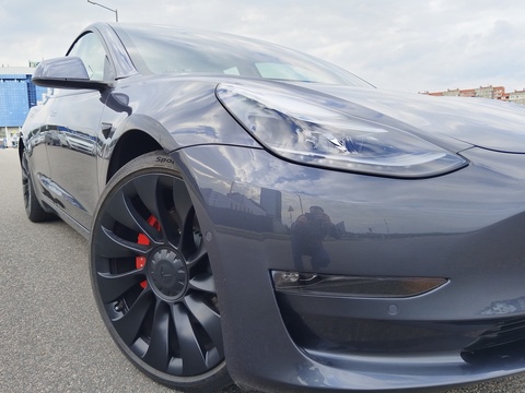 ФОТО: TESLA MODEL 3 PERFORMANCE